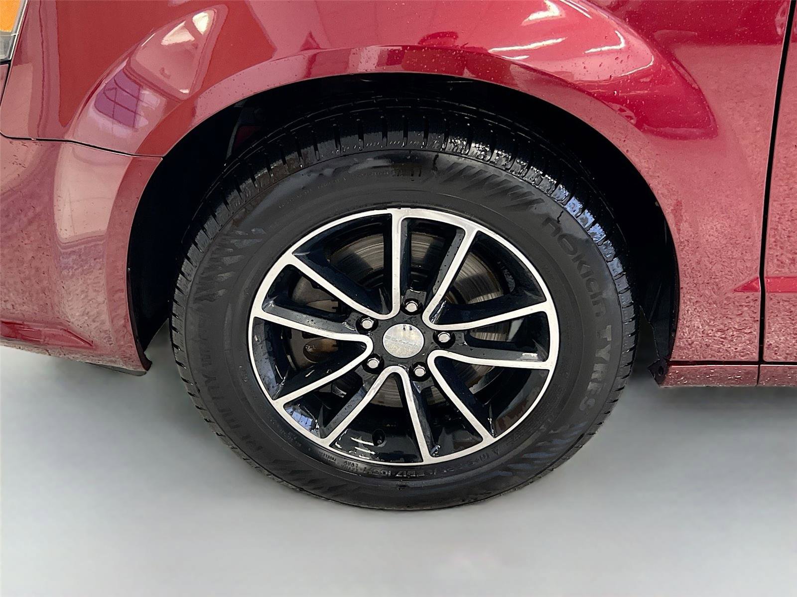 Used 2019 Dodge Grand Caravan SE image 28