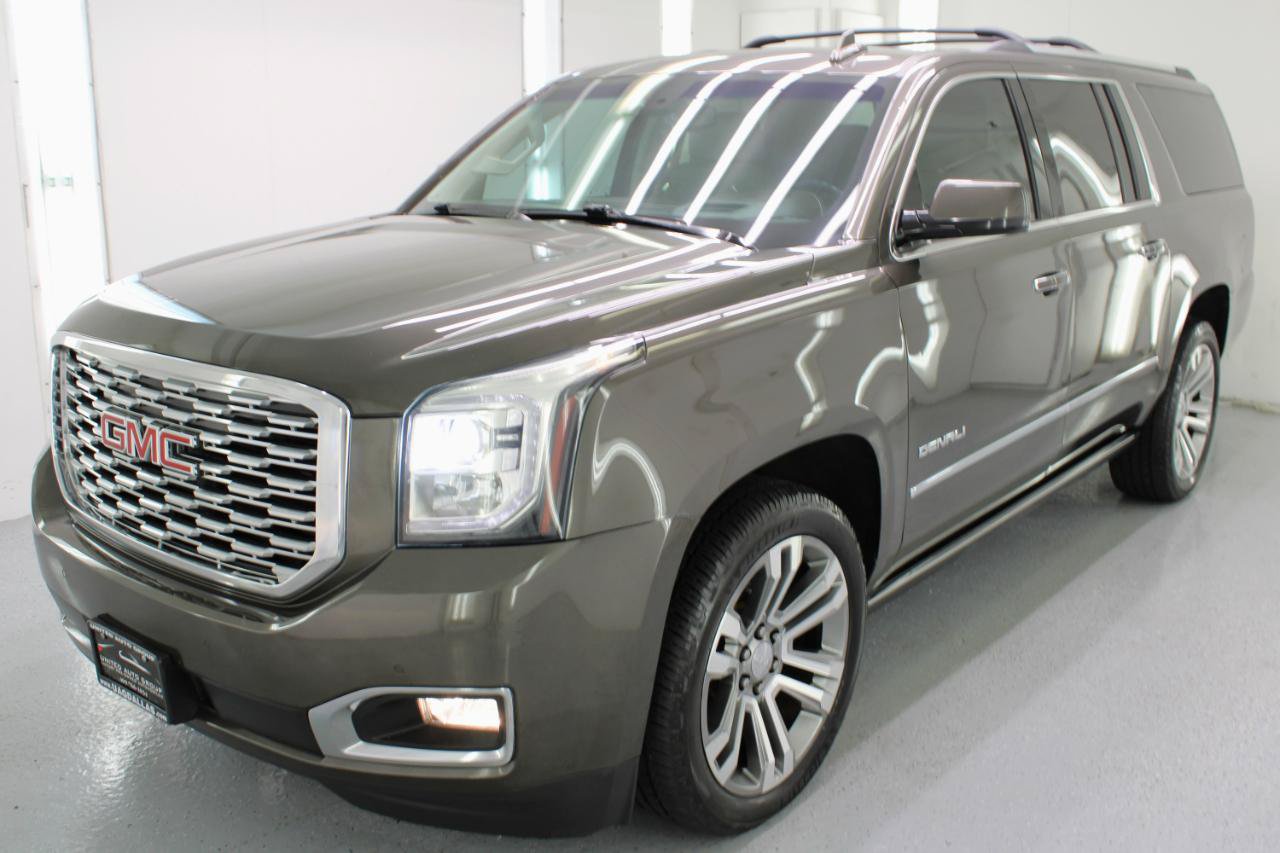 Used 2019 GMC Yukon XL Denali w/ Denali Ultimate Package AWD/4WD image 4