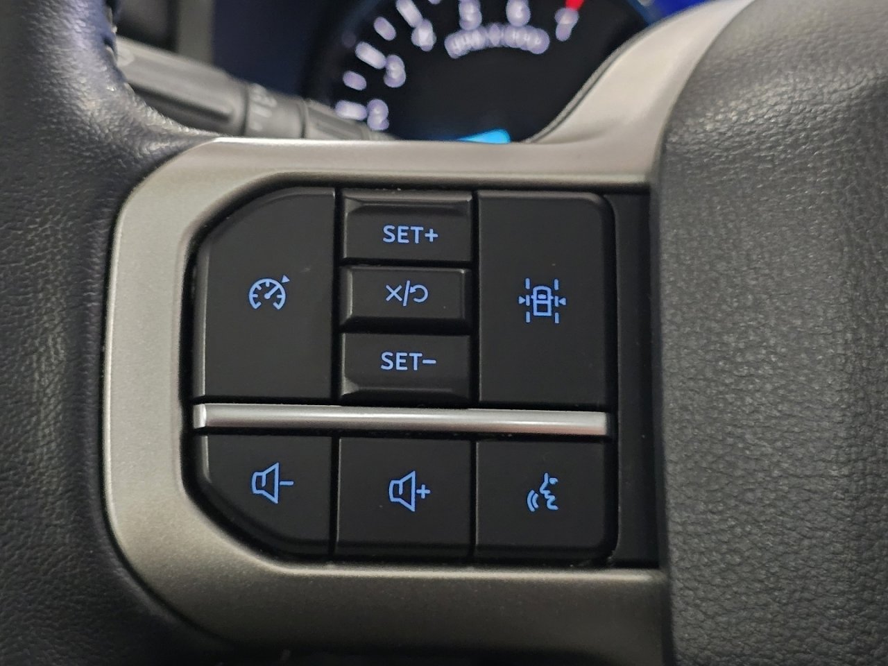 Used 2022 Ford Expedition Max XLT image 35