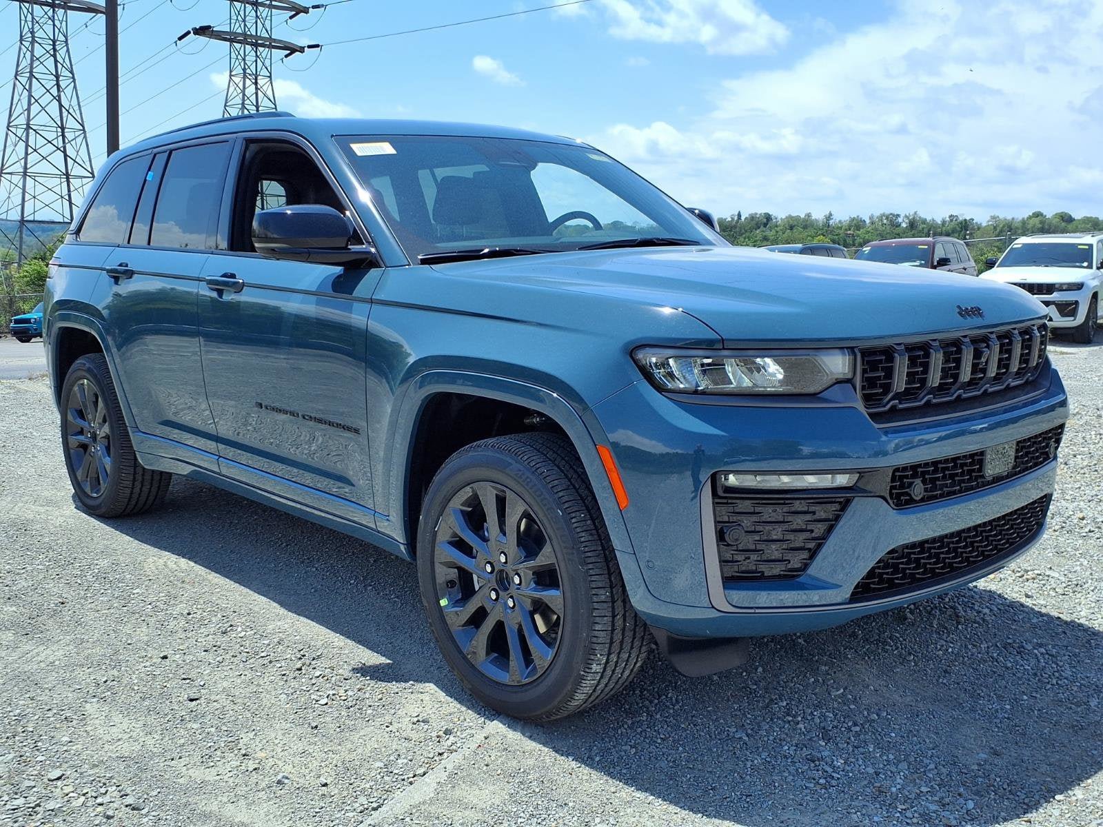 New 2026 Jeep Grand Cherokee Limited AWD/4WD image 2