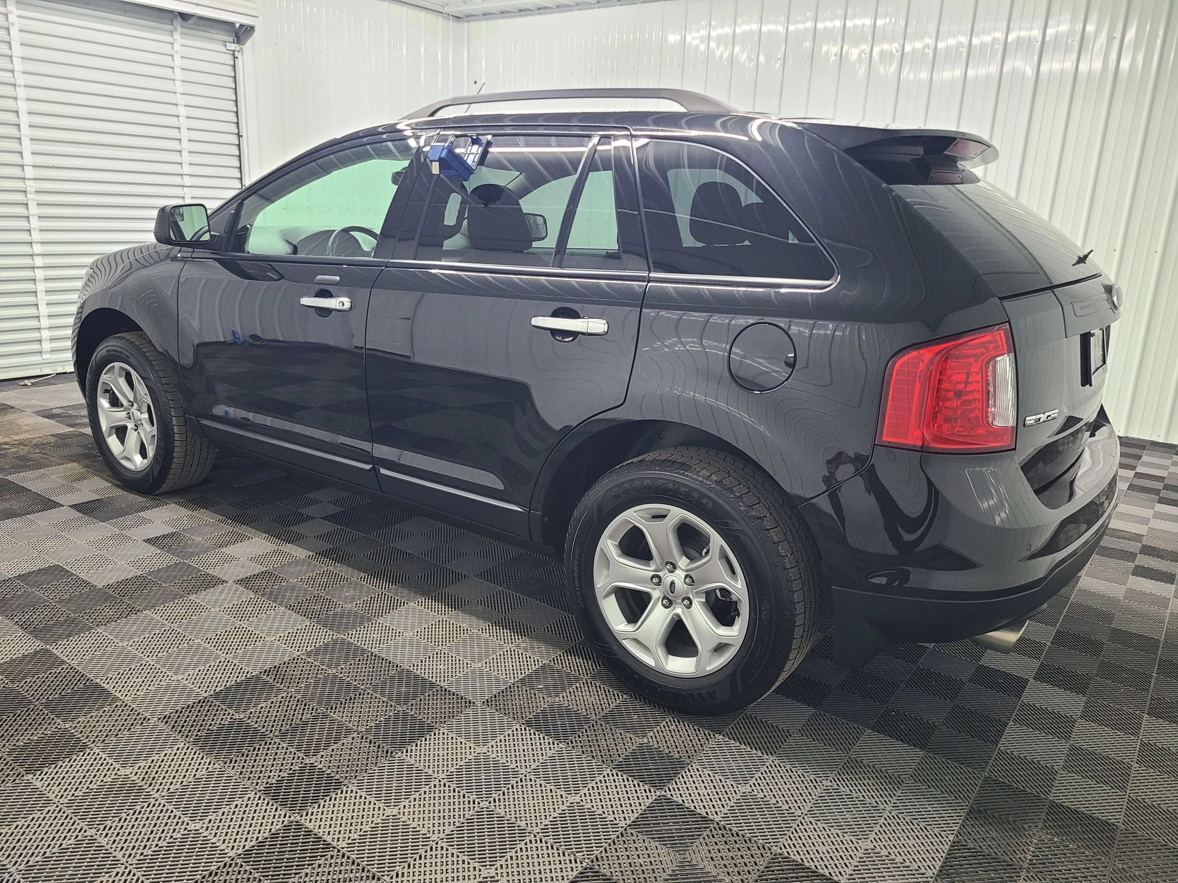 Used 2011 Ford Edge SEL w/ 202A Rapid Spec Order Code FWD image 9