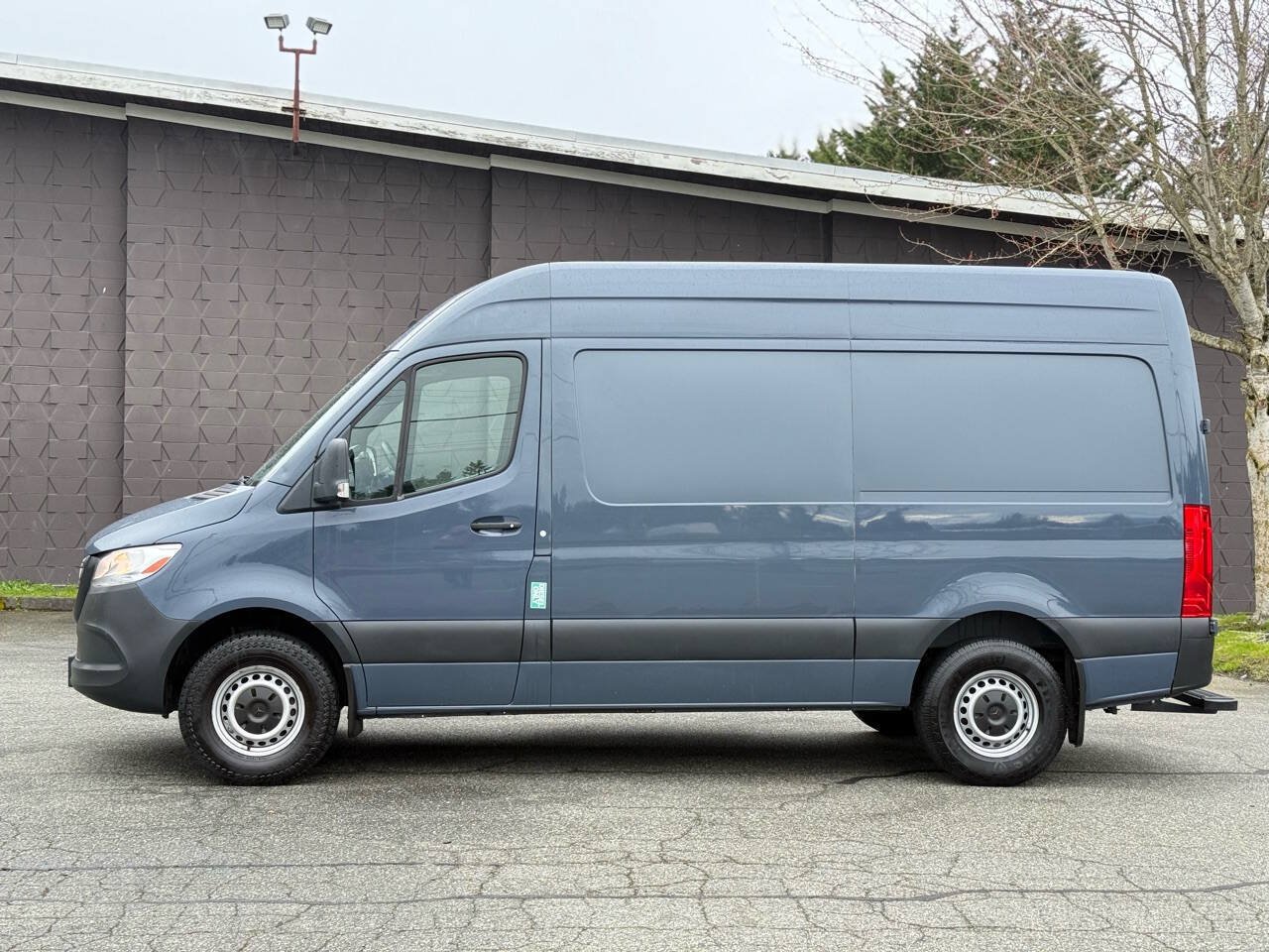 Used 2019 Mercedes-Benz Sprinter 144 image 3