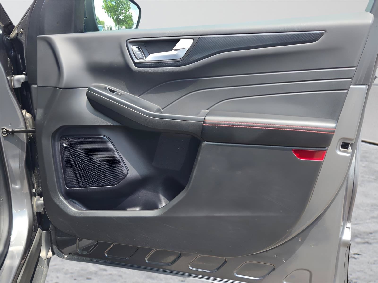 Used 2024 Ford Escape ST-Line FWD image 7