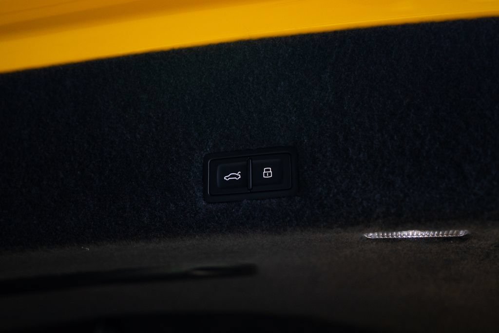 Used 2022 Lamborghini Urus AWD/4WD image 66