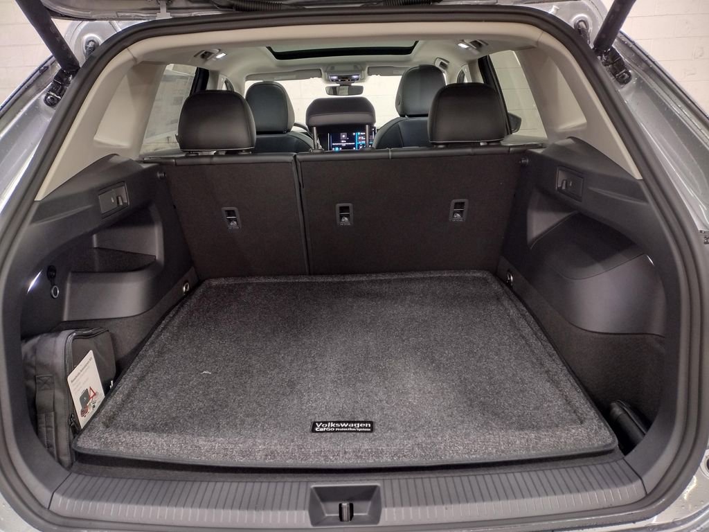 New 2026 Volkswagen Tiguan SE image 16