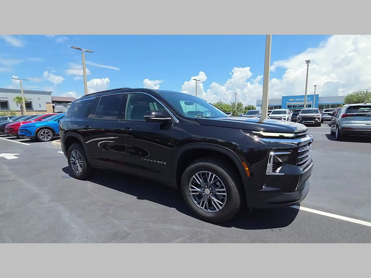 New 2026 Chevrolet Traverse LT w/ Driver Confidence Package AWD/4WD image 16