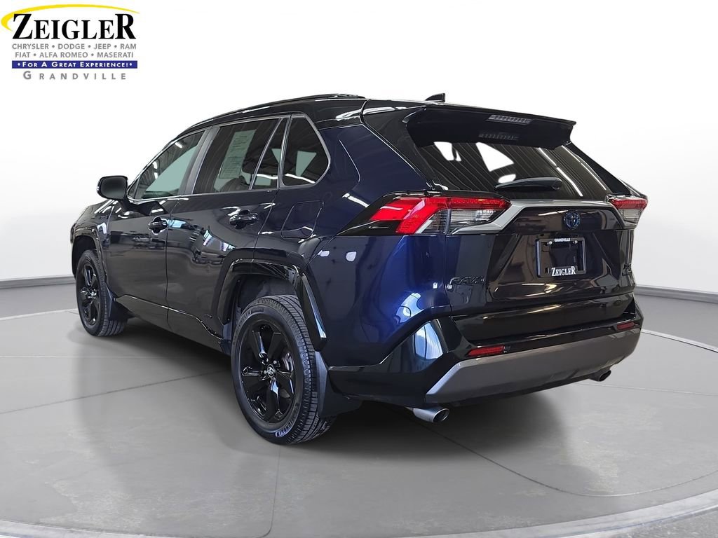 Used 2020 Toyota RAV4 XSE w/ XSE Grade Weather Package AWD/4WD image 7