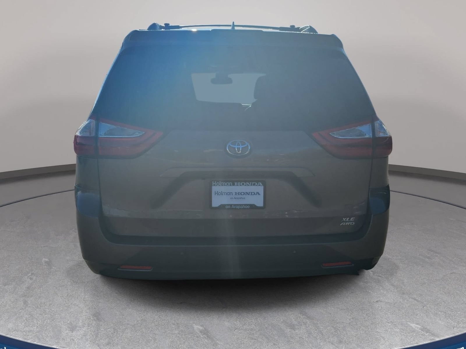 Used 2018 Toyota Sienna XLE w/ XLE Navigation Package AWD/4WD image 7