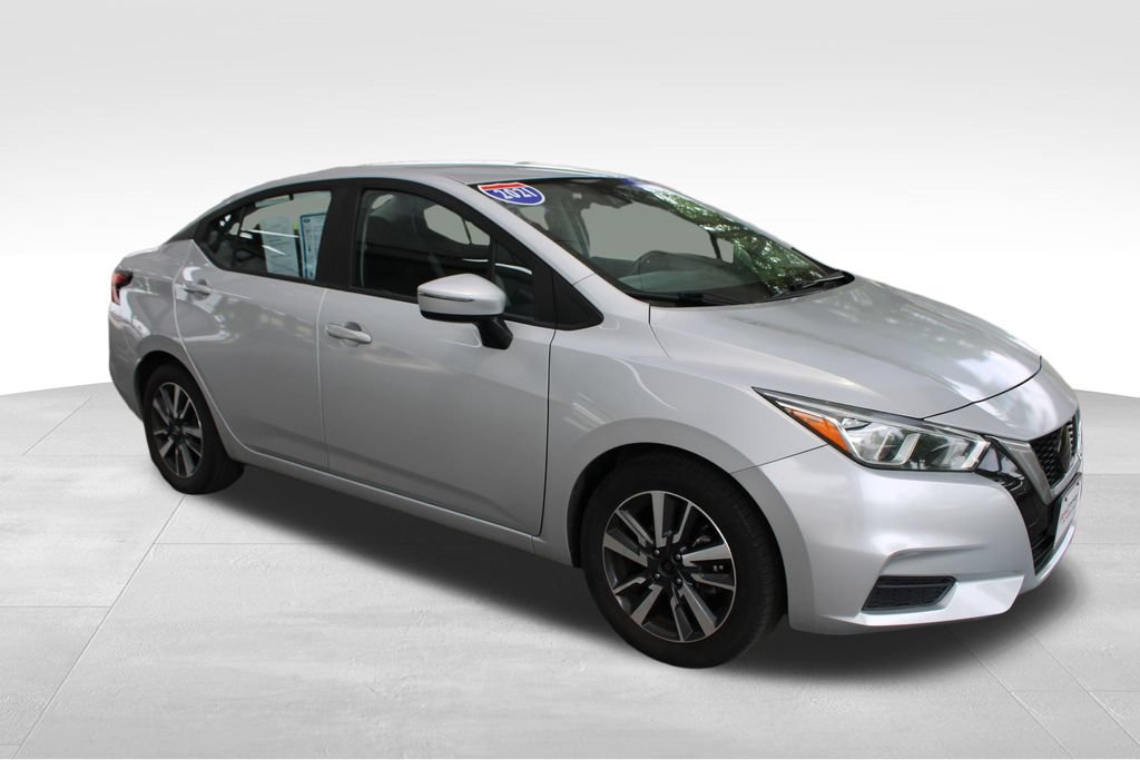Used 2021 Nissan Versa SV FWD image 17