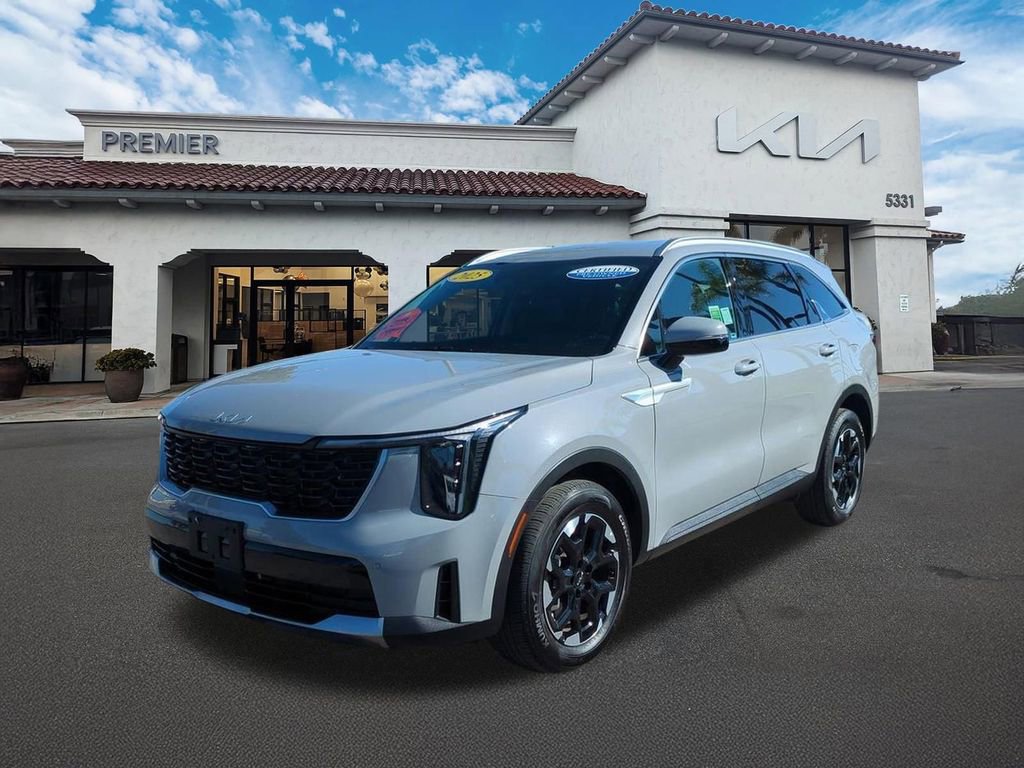 Certified 2025 Kia Sorento S image 4