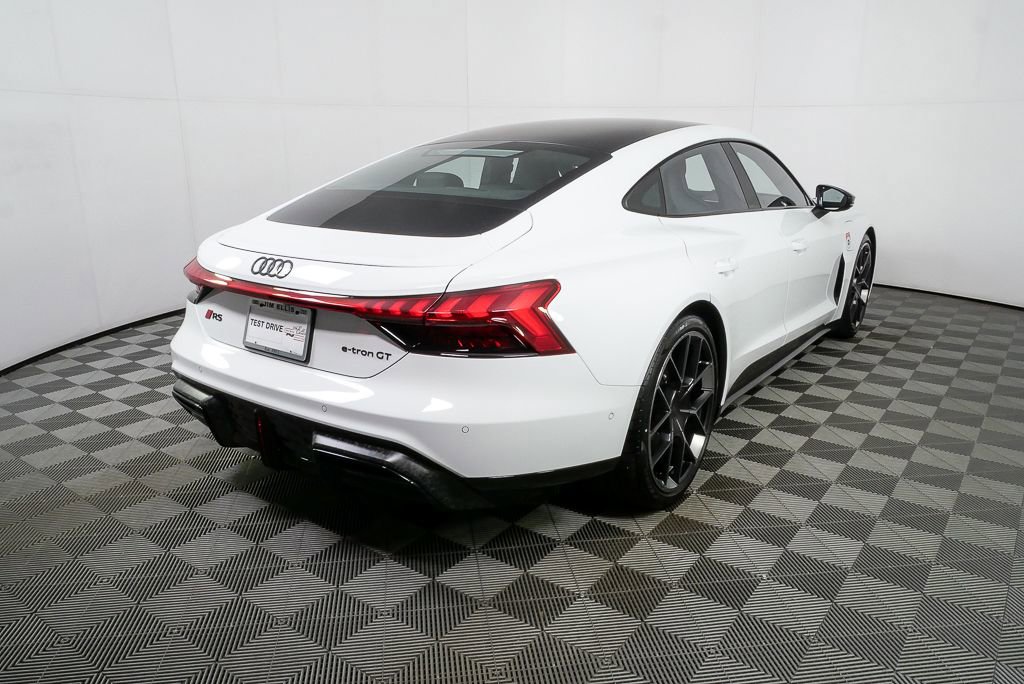 New 2026 Audi RS e-tron GT performance image 3