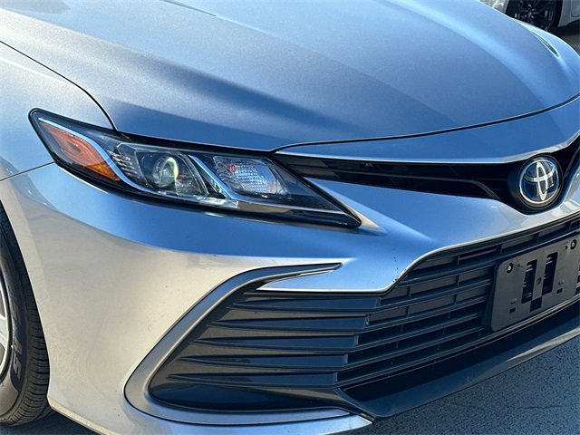 Used 2021 Toyota Camry LE image 7