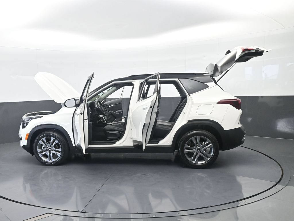 Used 2023 Kia Seltos S FWD image 67
