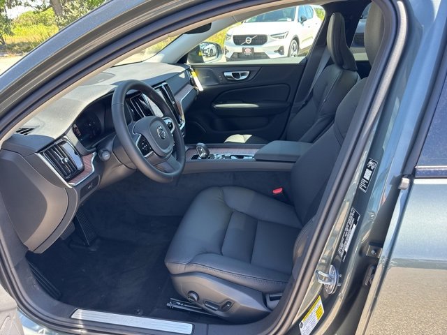 New 2026 Volvo V60 B5 Cross Country Plus w/ Protection Package Premier image 9