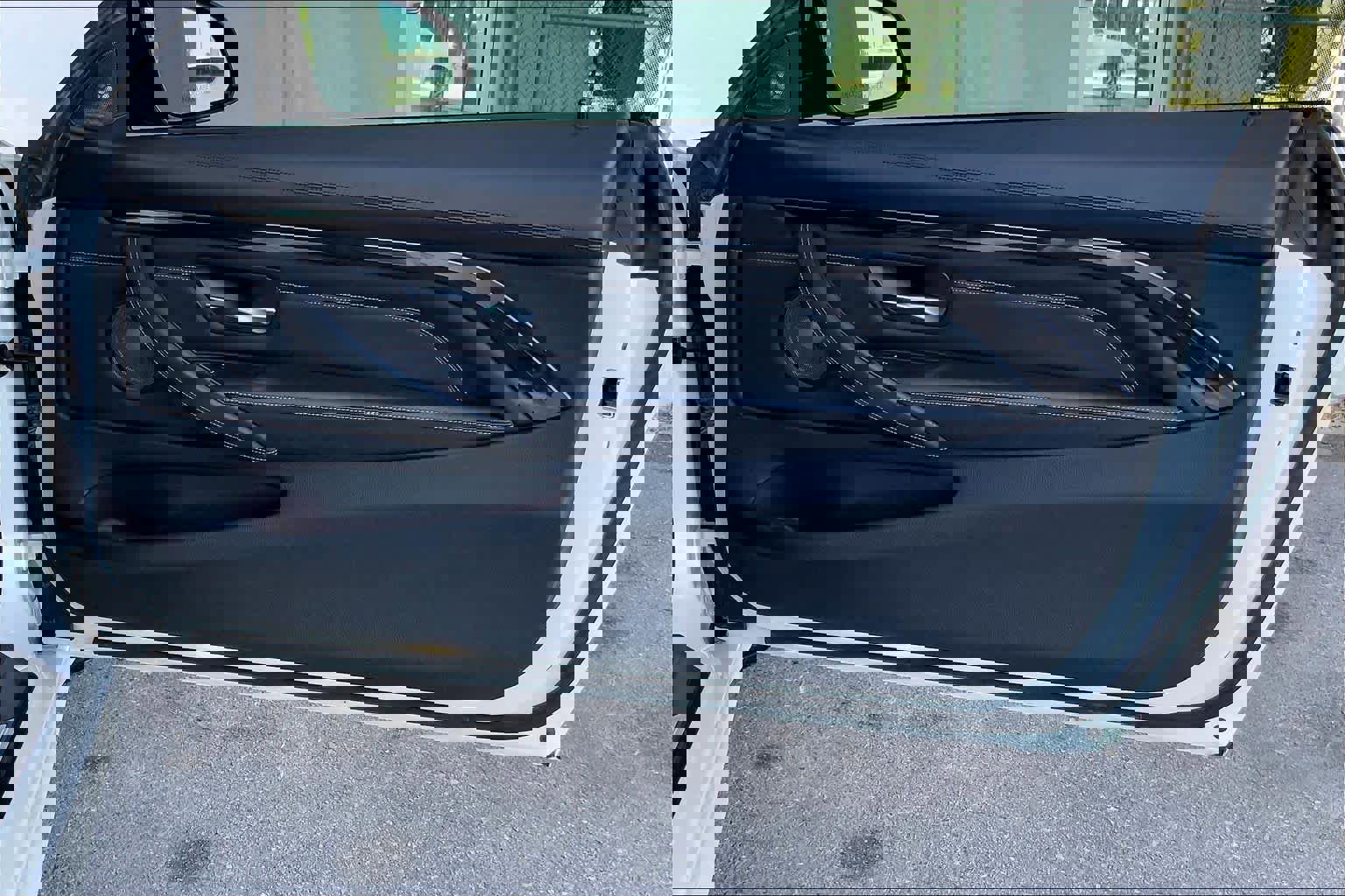 Used 2015 BMW M4 Convertible image 22