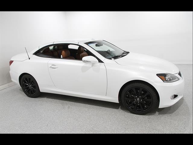 Used 2013 Lexus IS 250C w/ Luxury Pkg RWD image 2