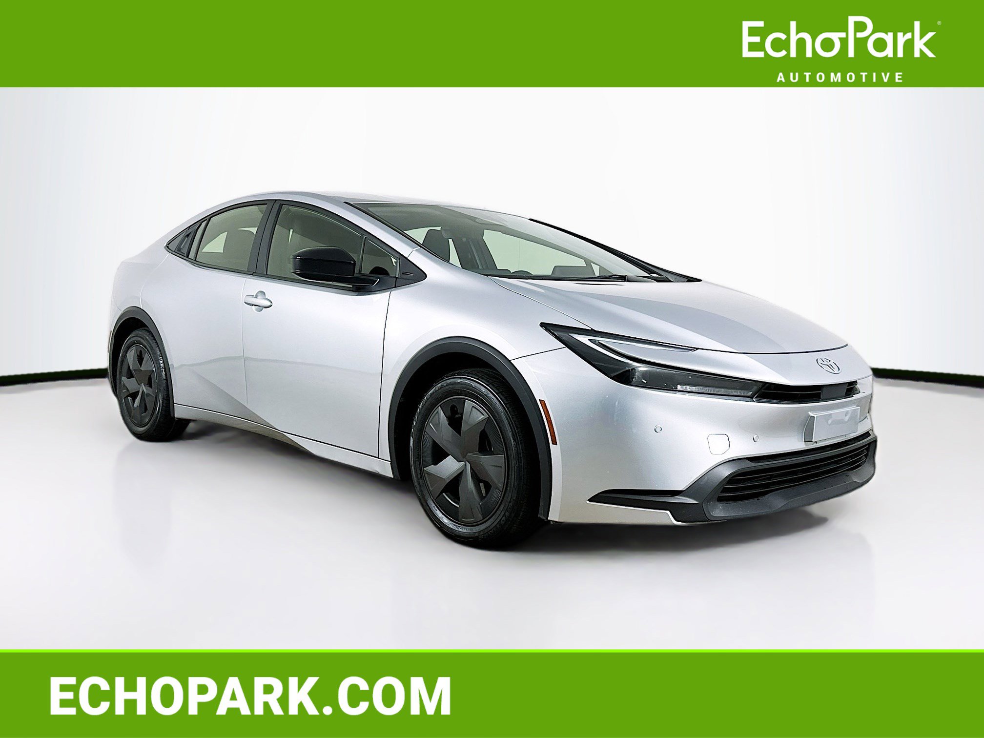 Used 2024 Toyota Prius LE image 1