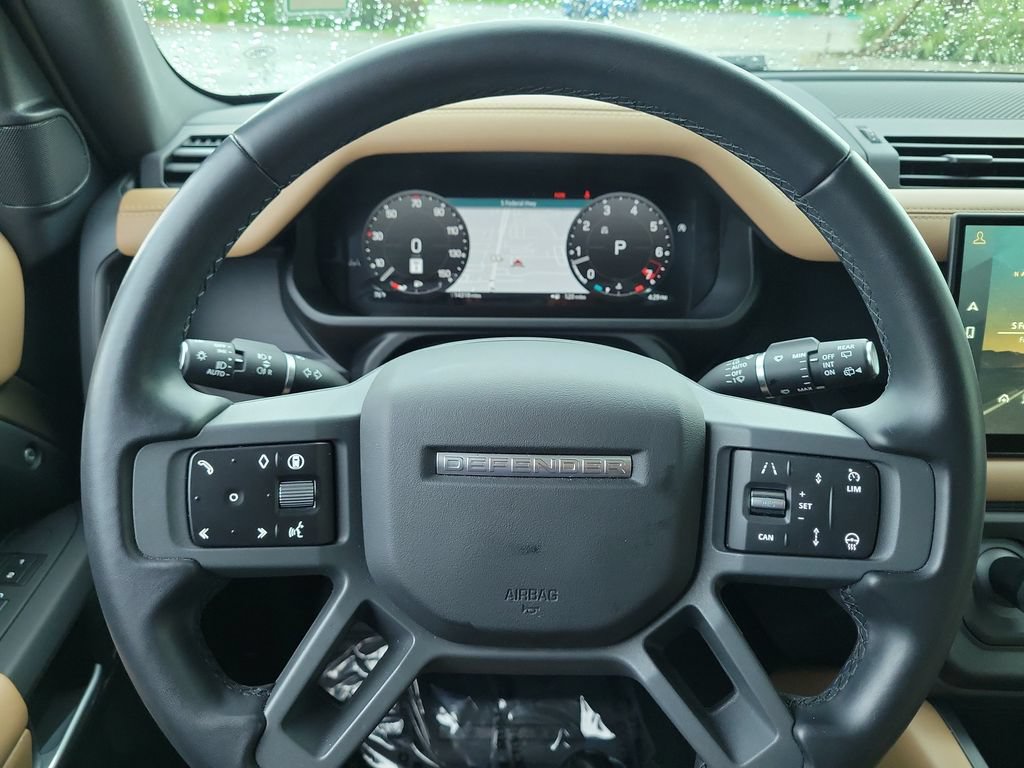 Certified 2025 Land Rover Defender 110 S AWD/4WD image 28