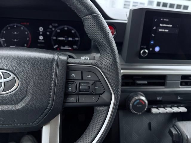 Used 2025 Toyota Tacoma TRD Off-Road AWD/4WD image 27