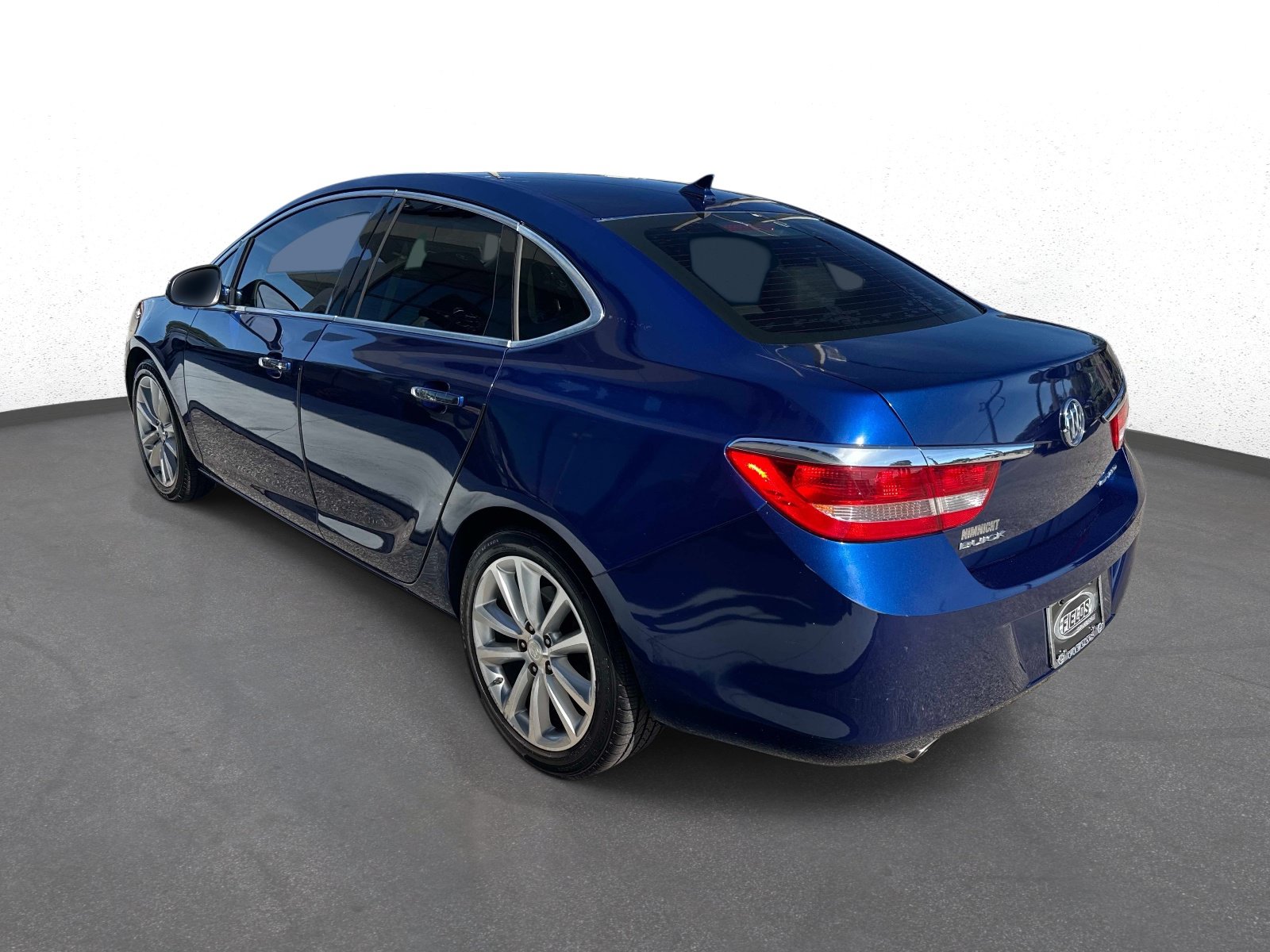 Used 2013 Buick Verano FWD image 5