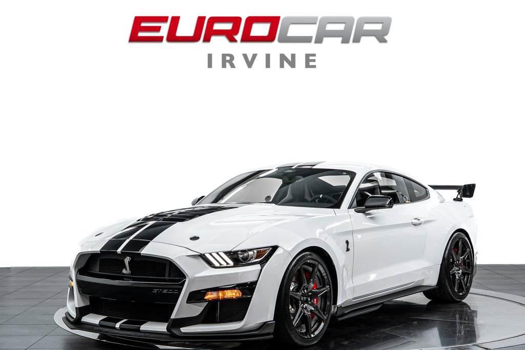 Used 2021 Ford Mustang Shelby GT500 w/ Carbon Fiber Track Pack RWD image 1