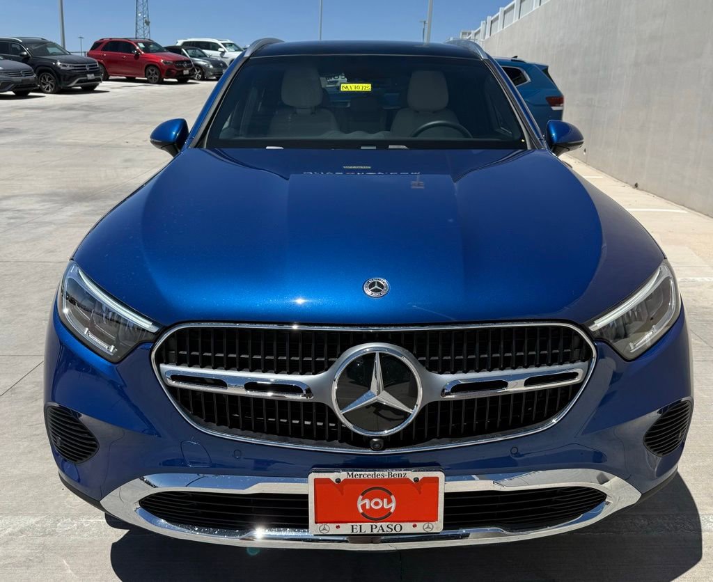 Used 2026 Mercedes-Benz GLC 300 image 3