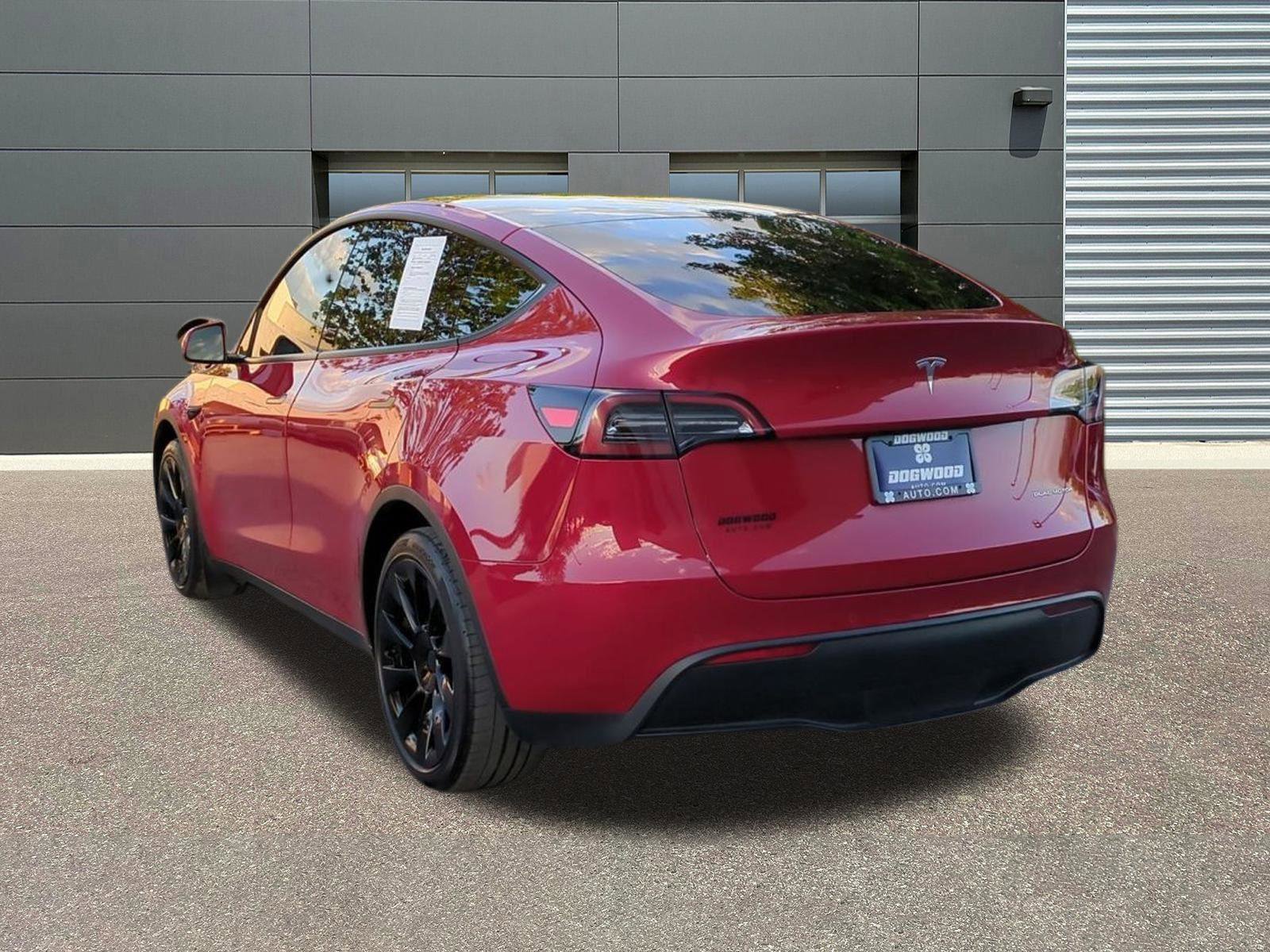 Used 2022 Tesla Model Y Long Range AWD/4WD image 5