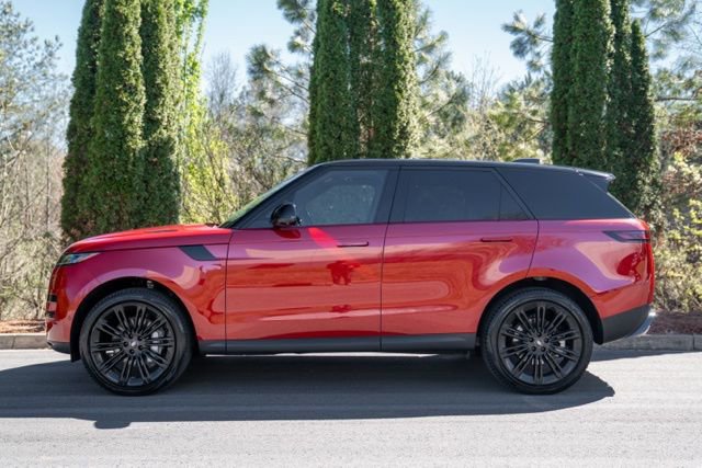 Used 2024 Land Rover Range Rover Sport SE image 9