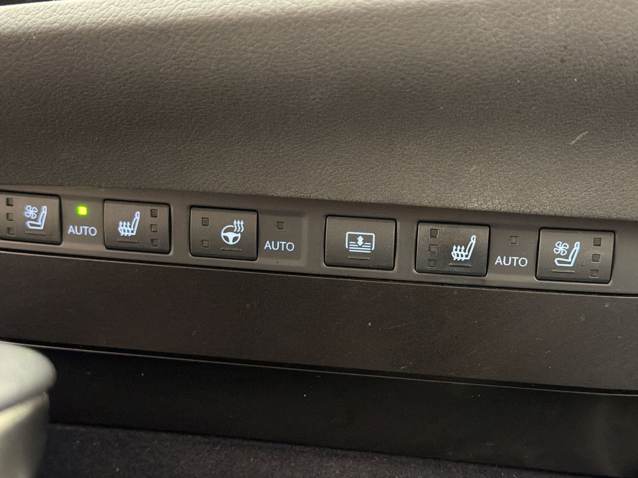 Used 2024 Lexus ES 350 w/ Accessory Package (Z1) FWD image 25