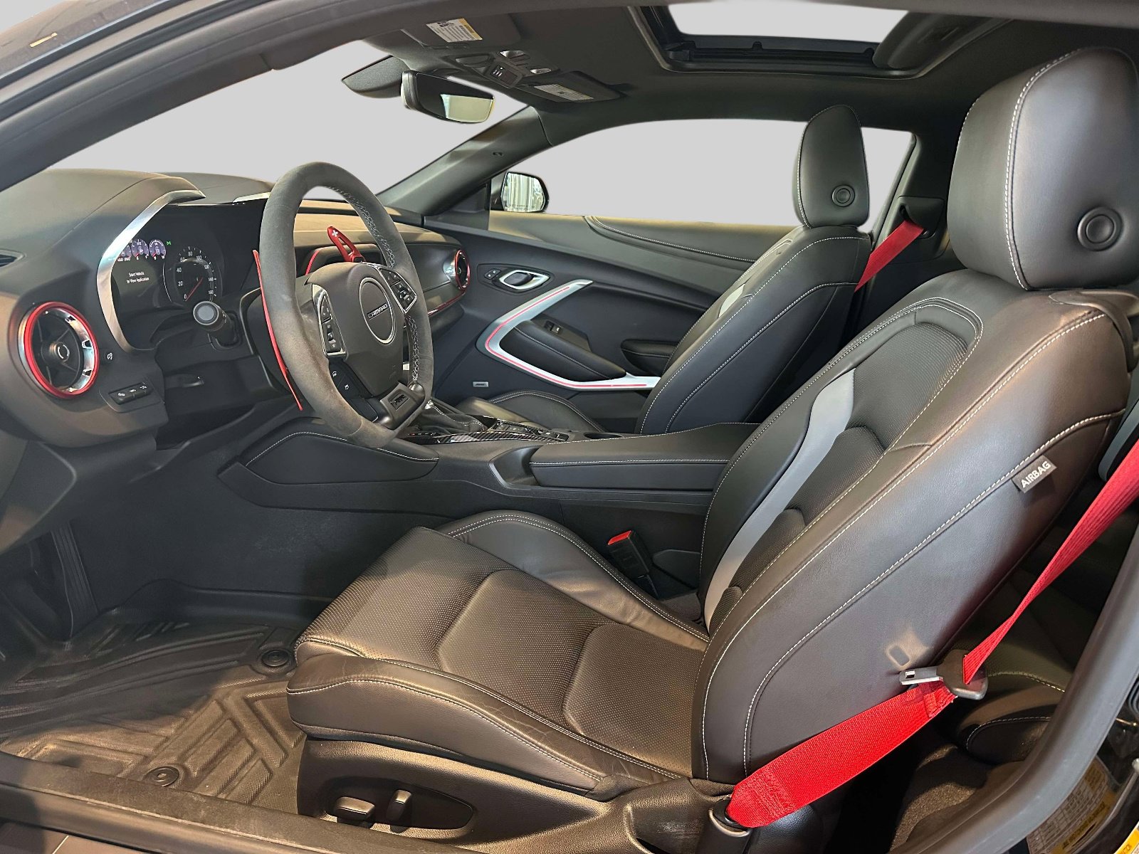 Used 2024 Chevrolet Camaro LT RWD image 12