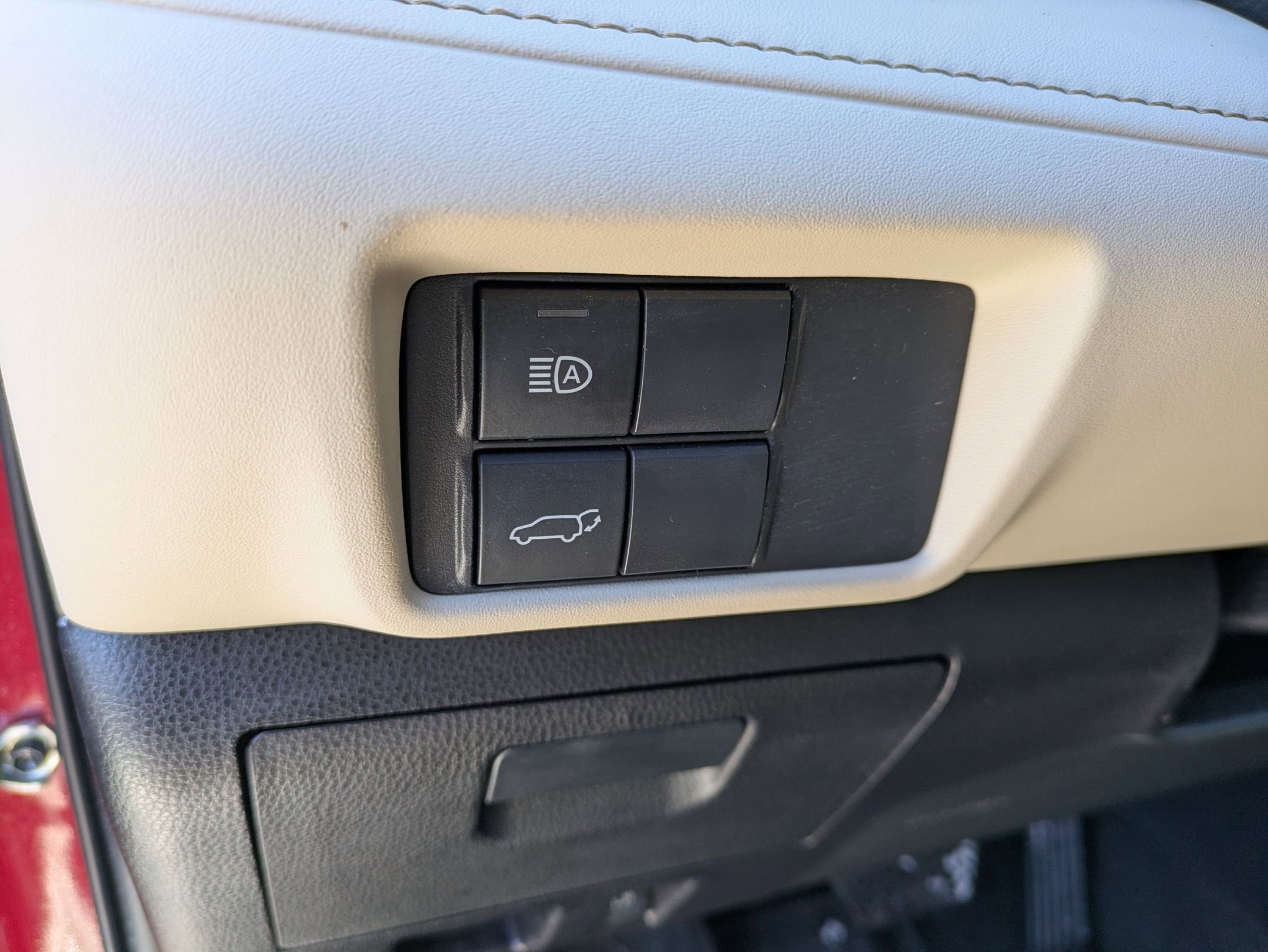 Used 2023 Toyota Highlander XLE image 16