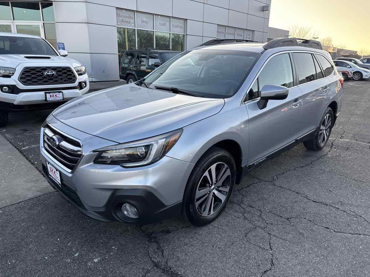 Used 2018 Subaru Outback 2.5i Limited image 2
