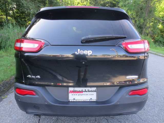 Used 2016 Jeep Cherokee Latitude w/ Safety/Convenience Group AWD/4WD image 6