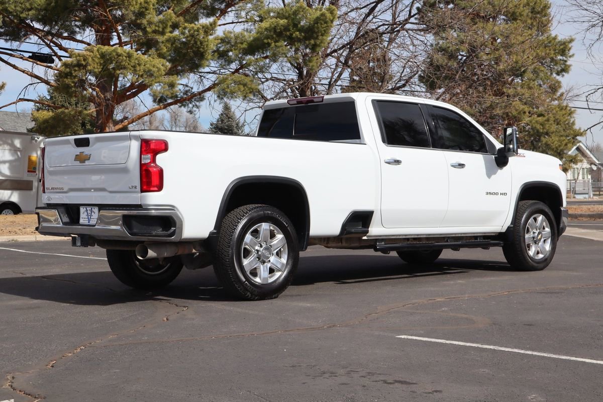 Used 2022 Chevrolet Silverado 3500 LTZ w/ LTZ Plus Package image 5