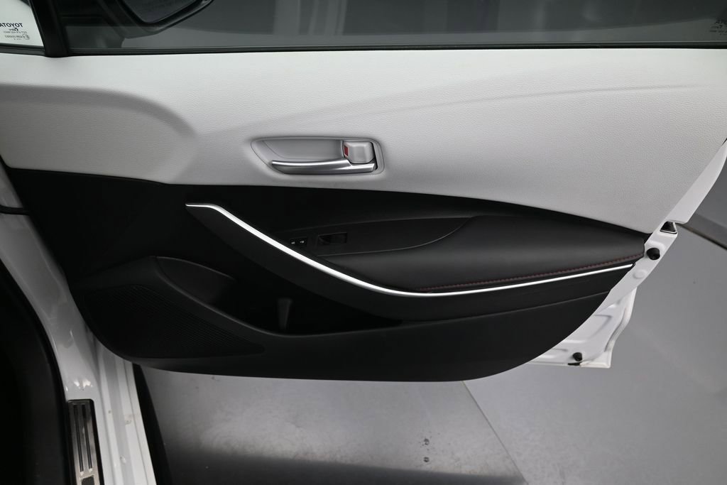 Certified 2024 Toyota Corolla SE FWD image 31