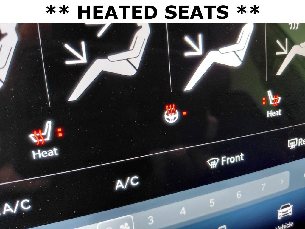 Certified 2021 Chrysler Pacifica Touring-L image 8