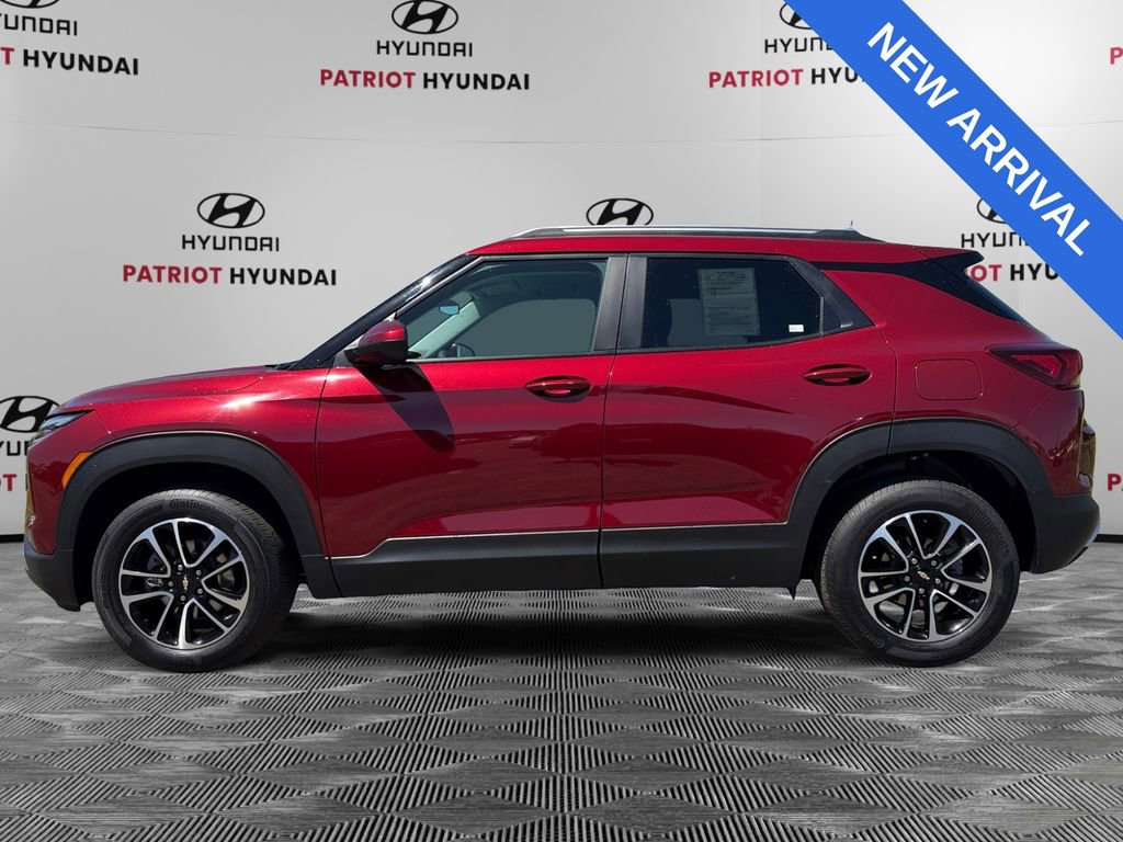 Used 2025 Chevrolet TrailBlazer LT AWD/4WD image 6