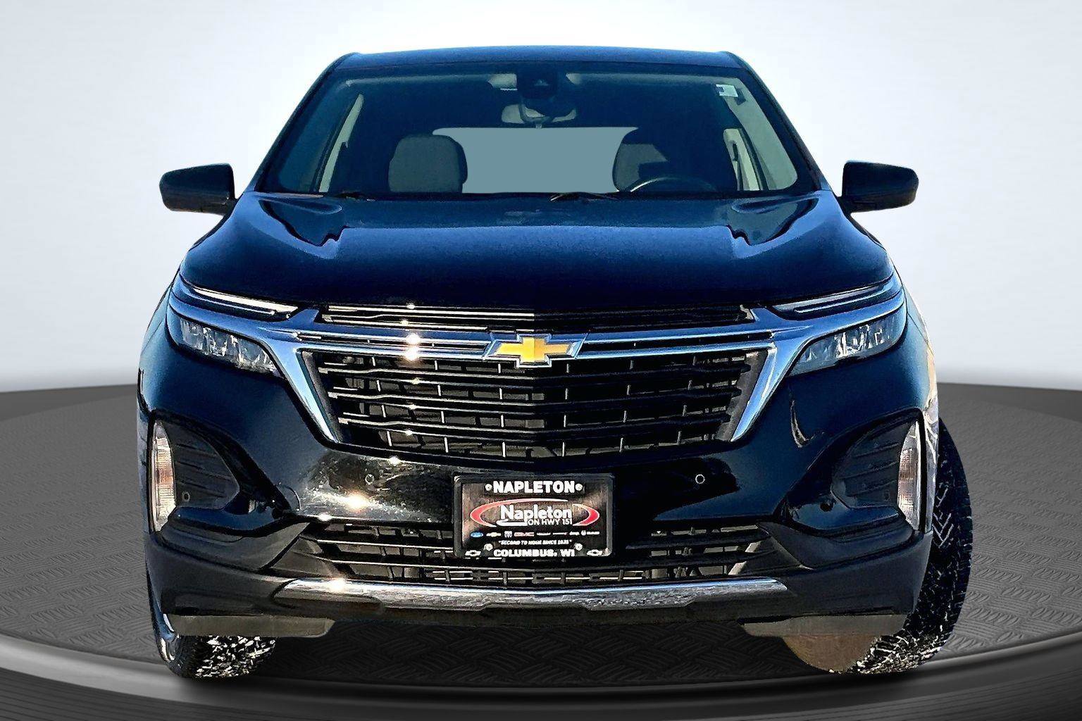 Used 2024 Chevrolet Equinox LT image 3