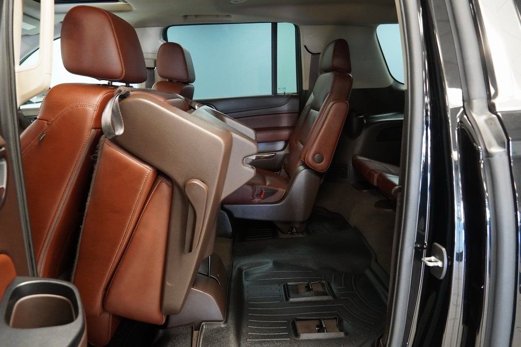 Used 2020 Chevrolet Suburban Premier image 31