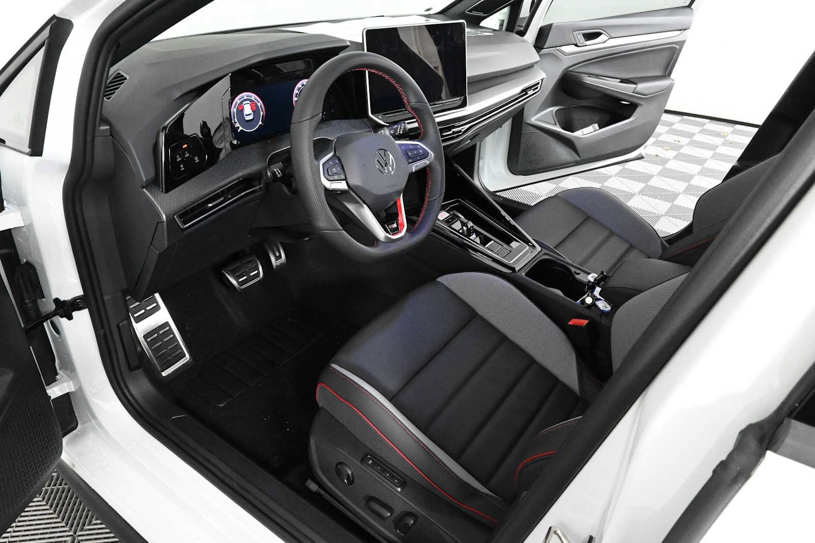 New 2026 Volkswagen GTI SE FWD image 18