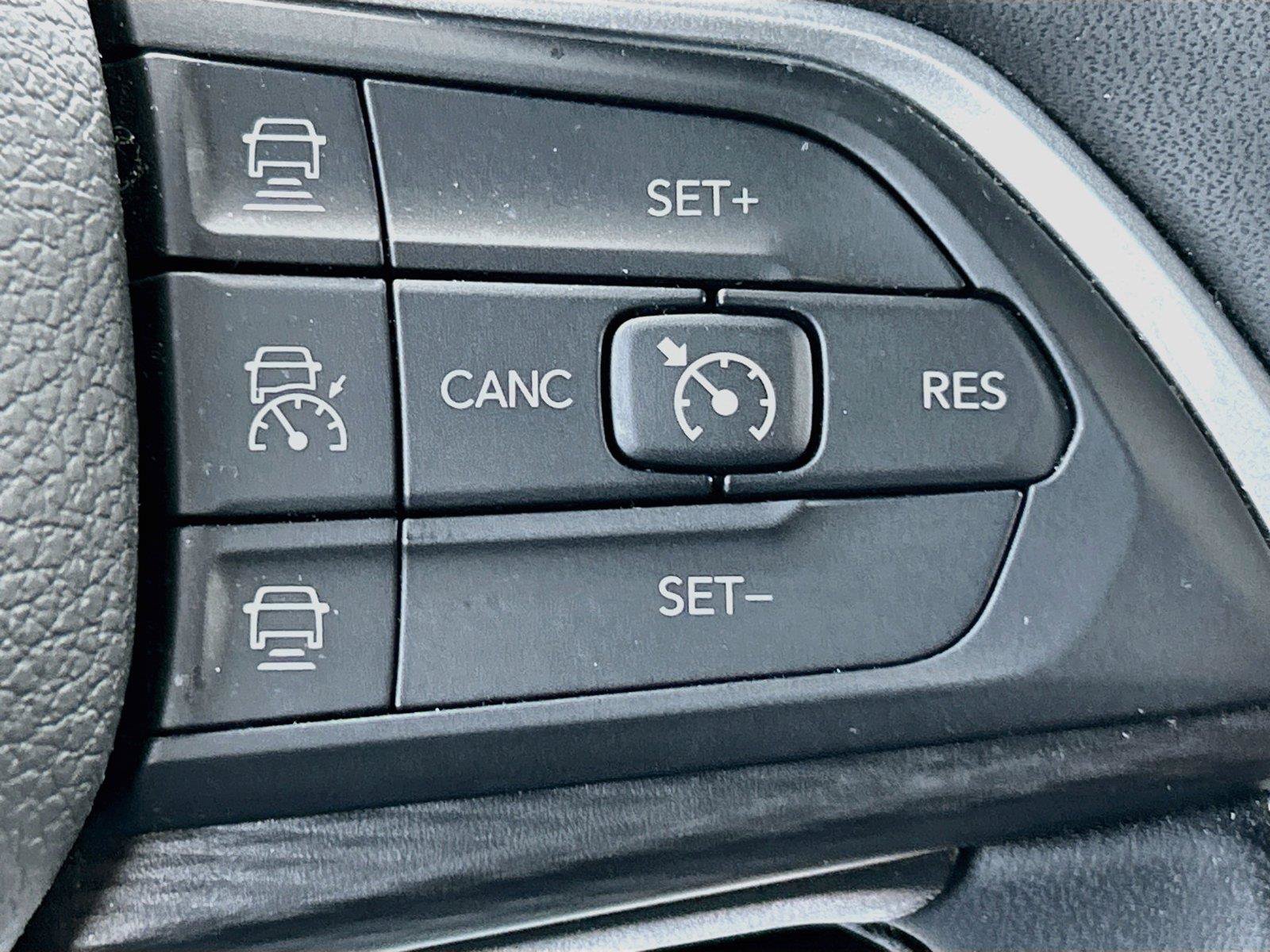 Used 2023 Jeep Grand Cherokee L Laredo AWD/4WD image 39