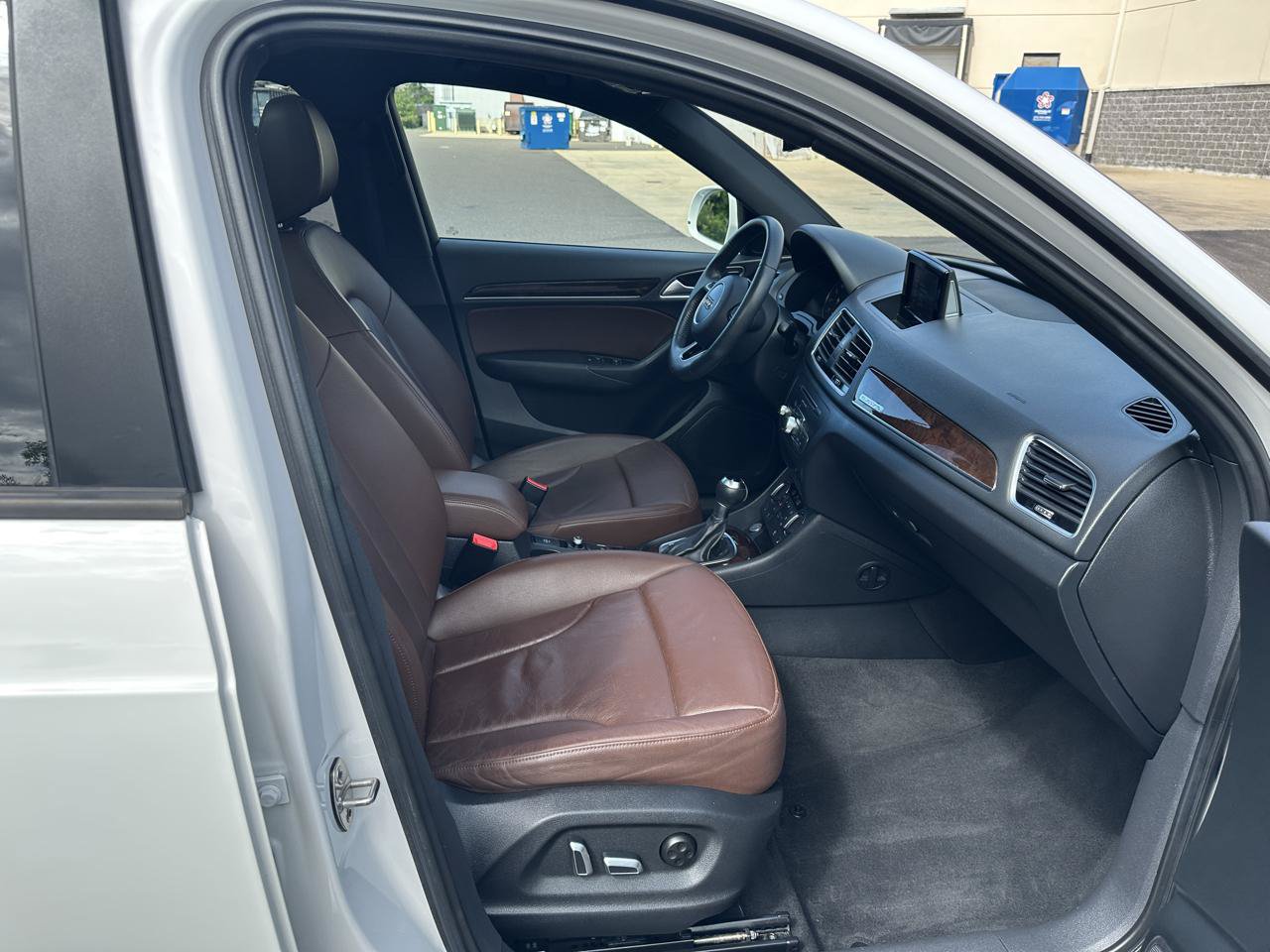 Used 2018 Audi Q3 2.0T Premium w/ Convenience Package AWD/4WD image 18