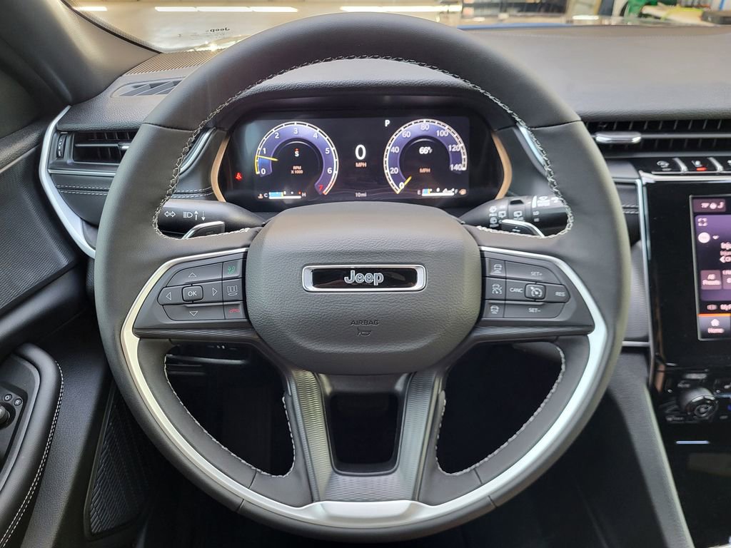 New 2025 Jeep Grand Cherokee Altitude RWD image 14