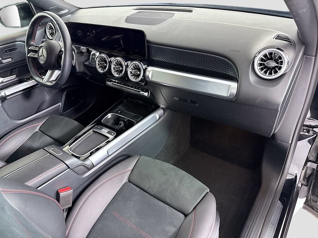 Certified 2025 Mercedes-Benz GLB 250 image 17