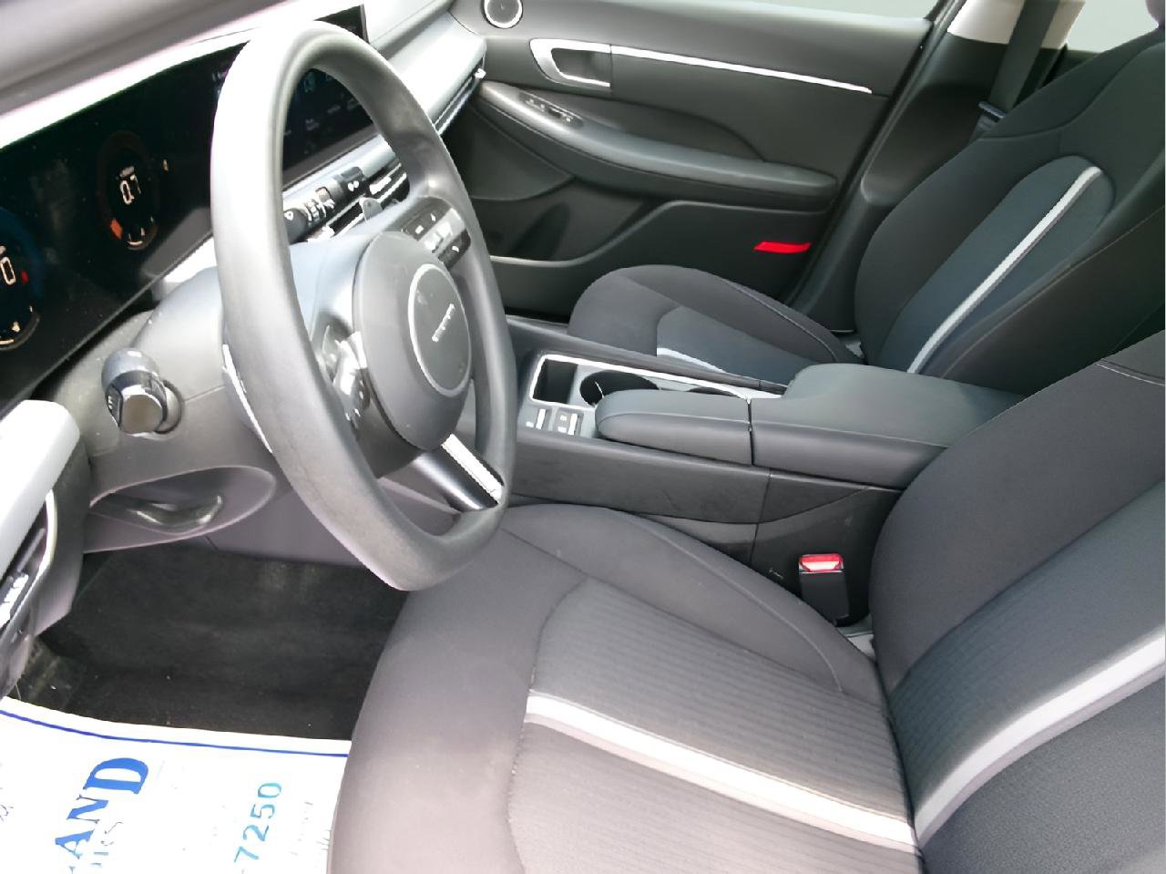 Used 2025 Hyundai Sonata SEL FWD image 13