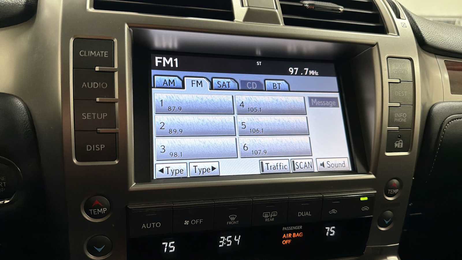 Used 2013 Lexus GX 460 w/ Convenience Pkg image 18