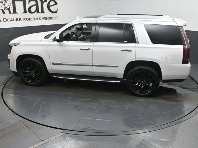 Used 2019 Cadillac Escalade Luxury AWD/4WD image 45
