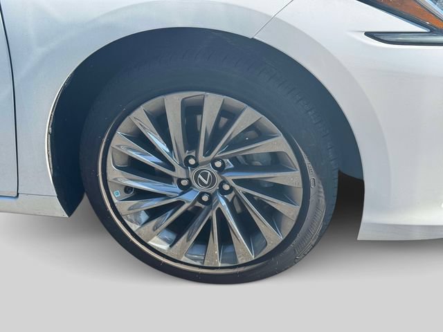 Certified 2024 Lexus ES 300h w/ Luxury Package FWD image 7