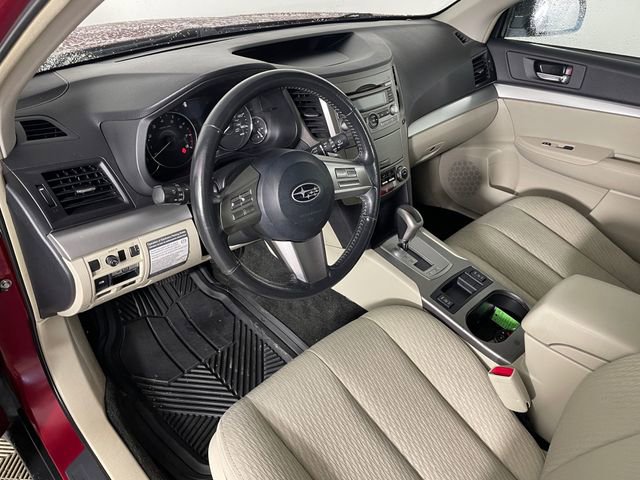 Used 2011 Subaru Outback 2.5i Premium image 3