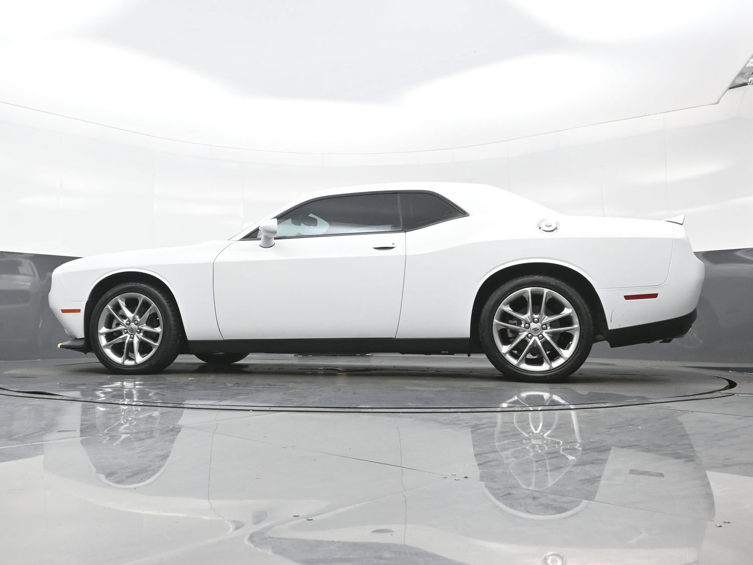 Used 2022 Dodge Challenger GT AWD/4WD image 25